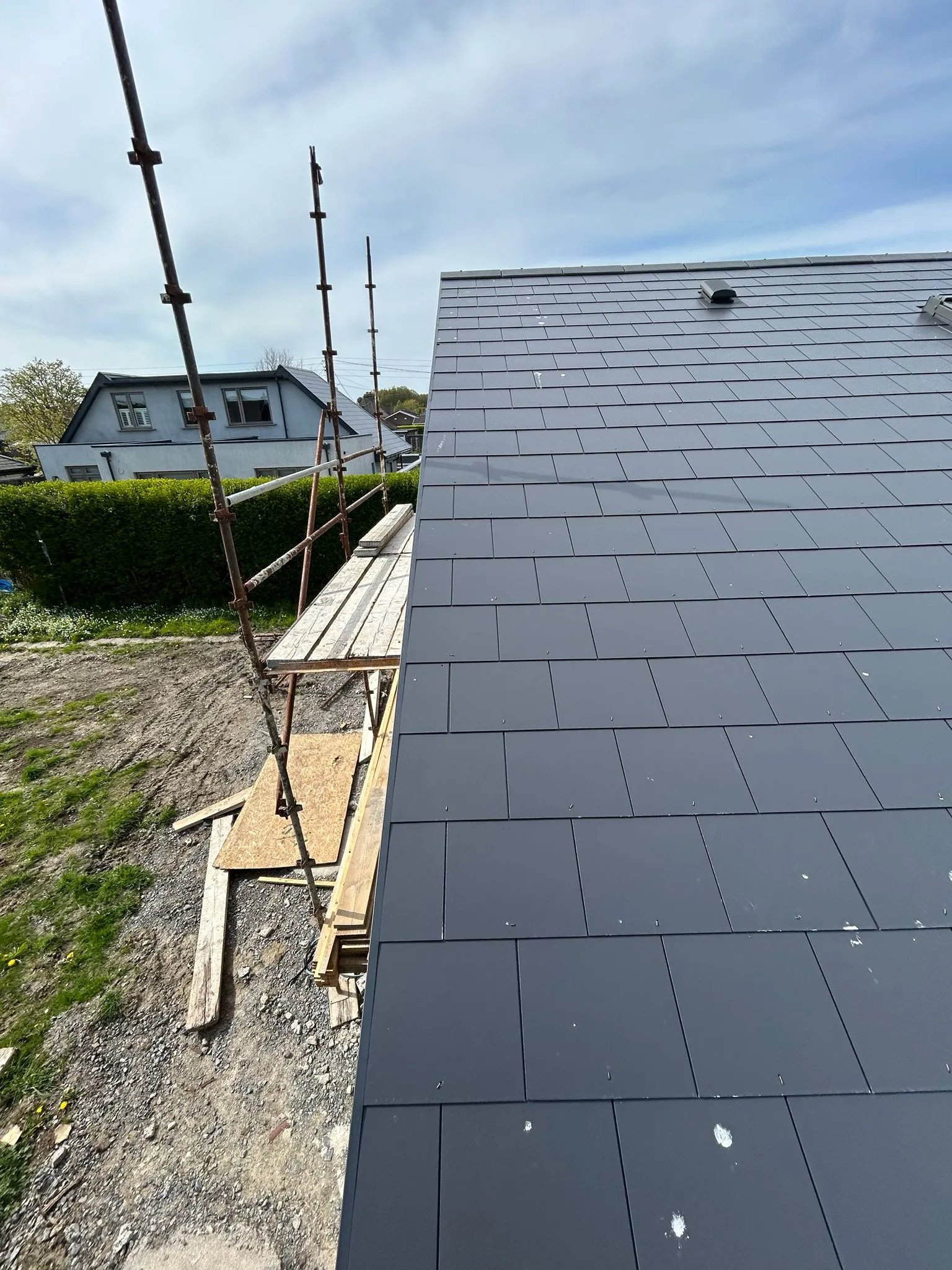 Another roof slated — photo 1